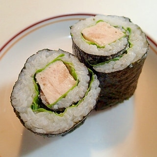 サラダ菜とサラダチキンの海苔巻き